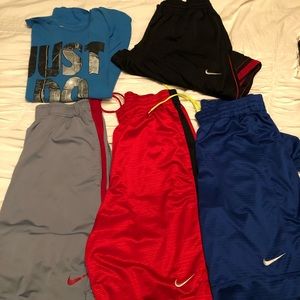 Lot of men’s Nike!!